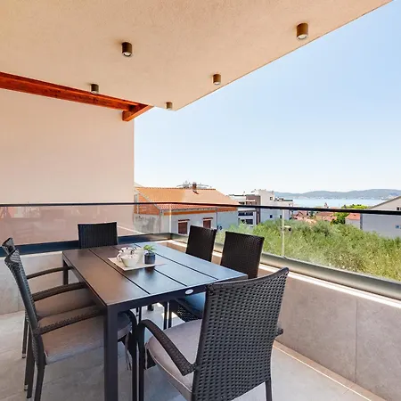 Lejlighed Sea Bay View - Avec Piscine Et Magnifique Vue Sur Sveti Filip i Jakov